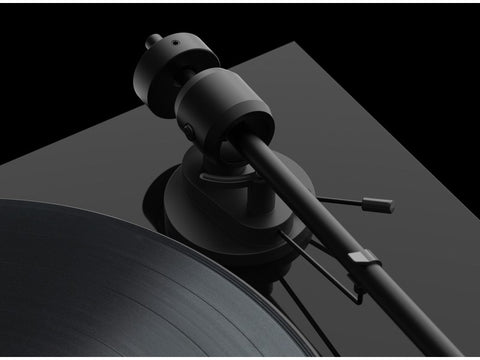 E1 Turntable Gloss Black Pre-fitted with Ortofon OM 5E Cartridge